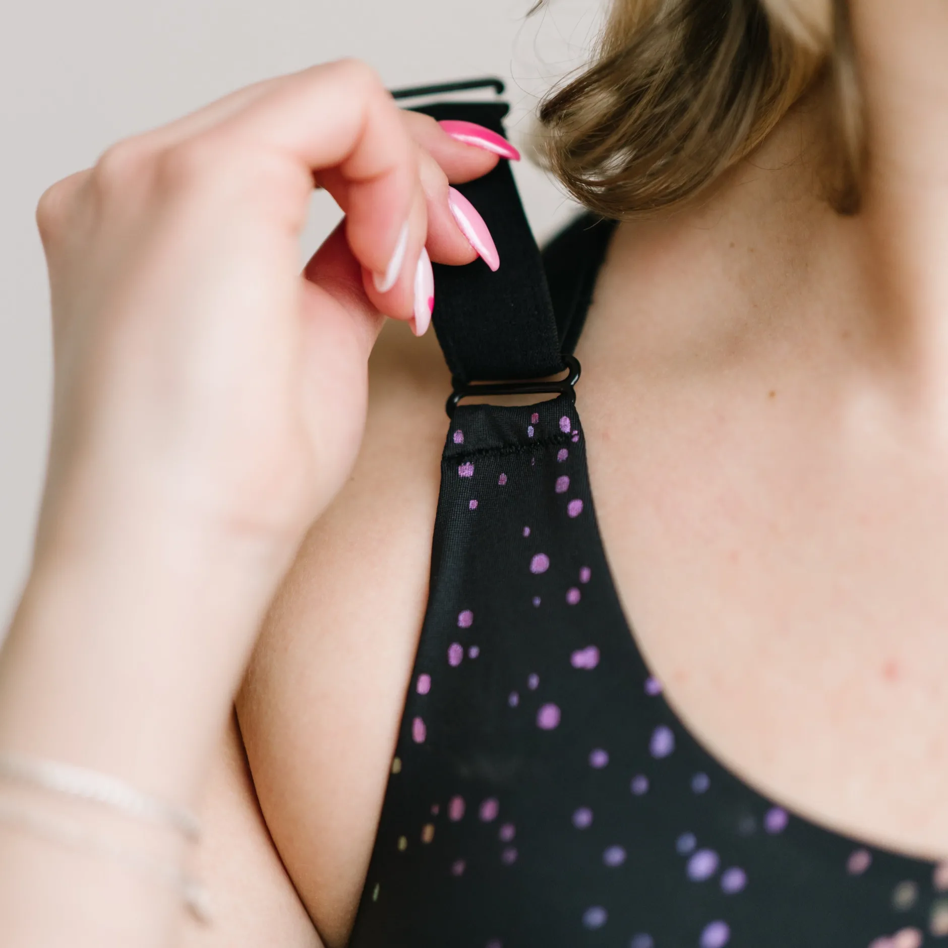 adjustable_sports_bra__ra_1.webp Sports Bras>Maven Thread Adjustable Sports Bra - Rainbow Foil