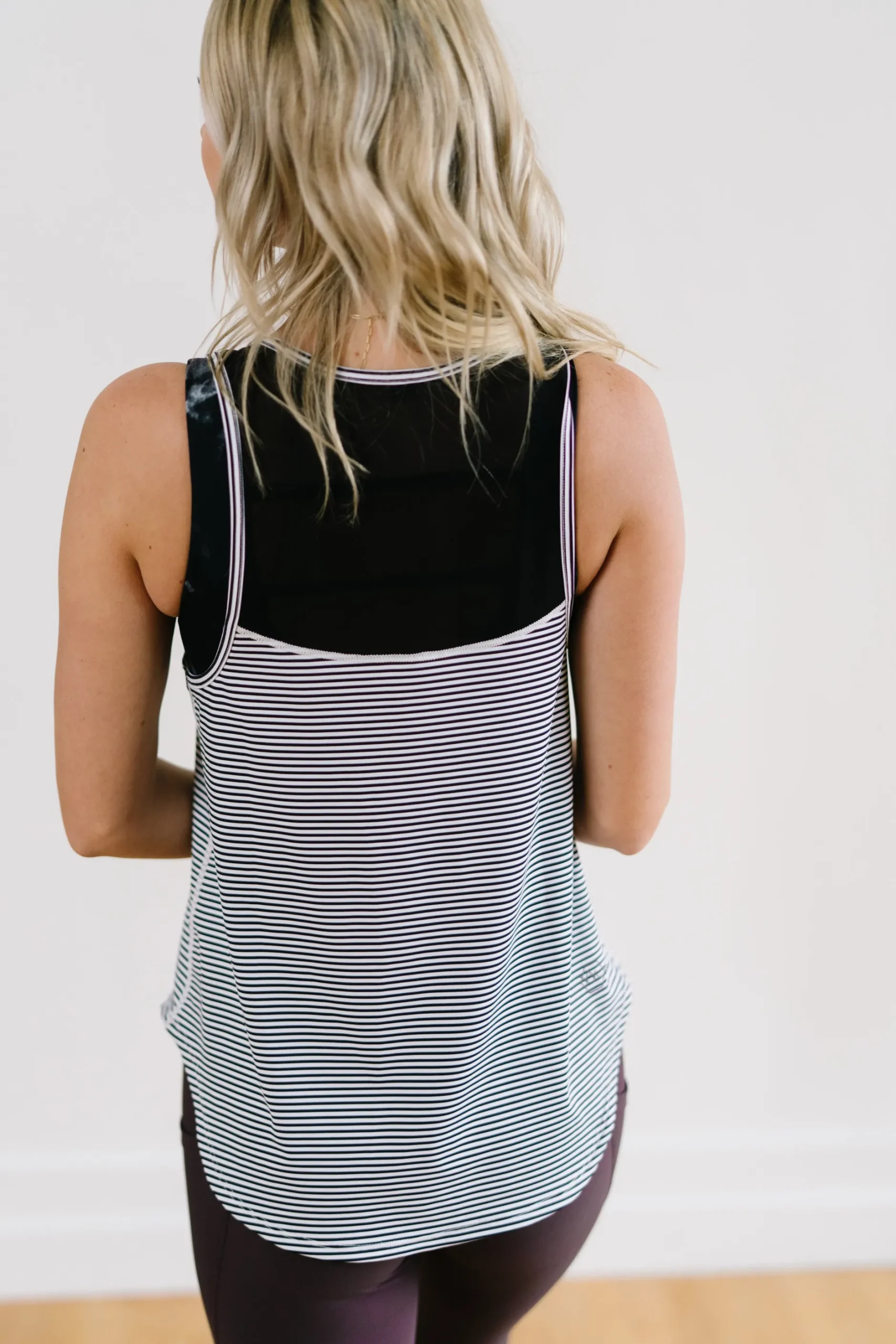 breathe_tank__buw_stripe_2.webp Tanks>Maven Thread Breathe Tank - Bu0026W Stripe