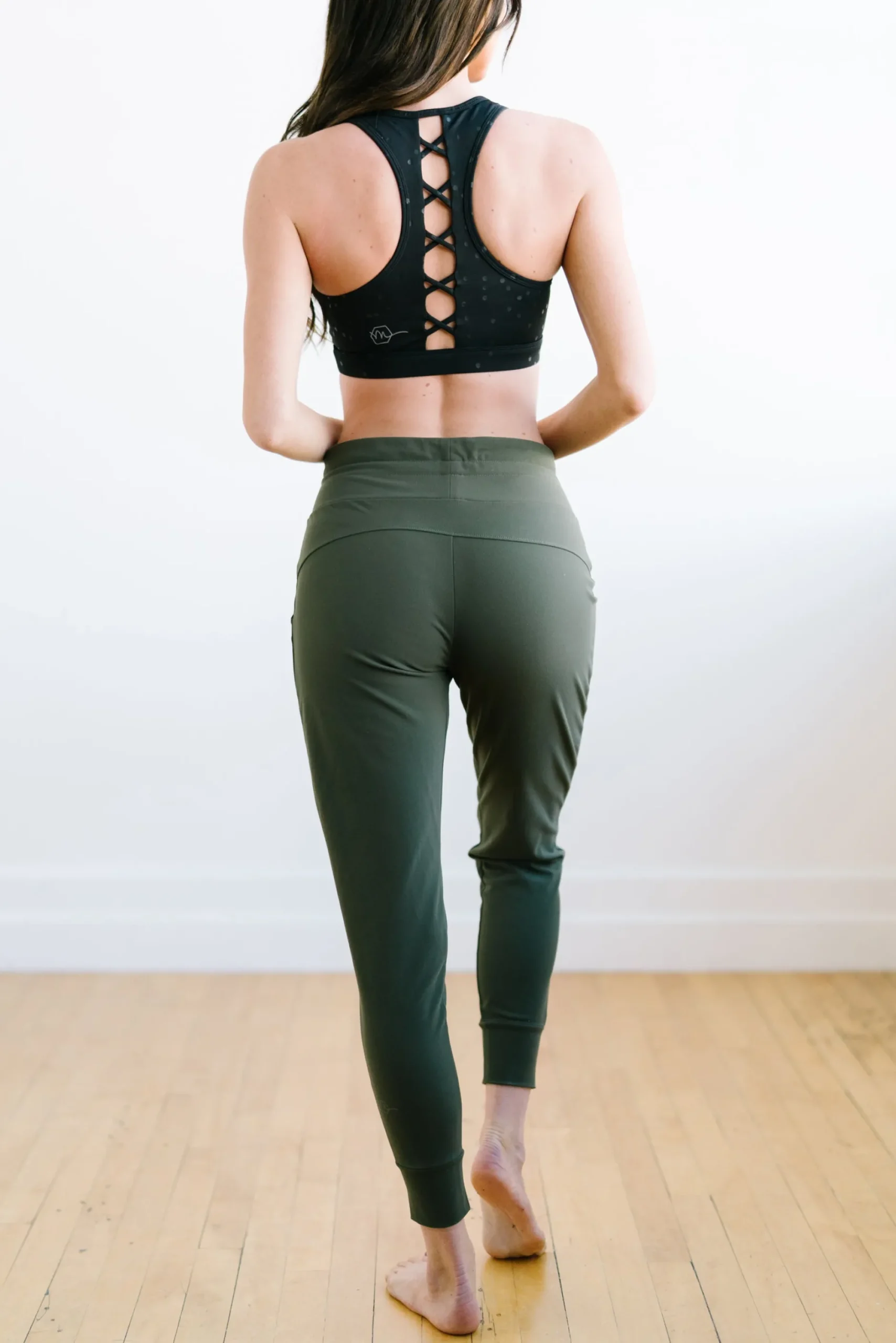 courage_sports_bra__black_2-1.webp Sports Bras>Maven Thread Courage Sports Bra - Black Dots