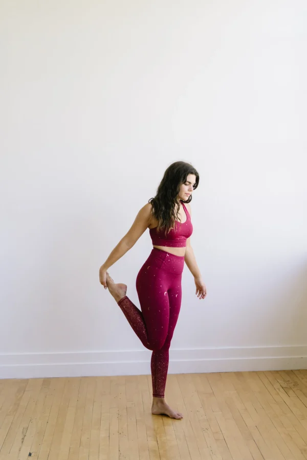 Sports Bras>Maven Thread Criss Cross Sports Bra - Maroon Moons