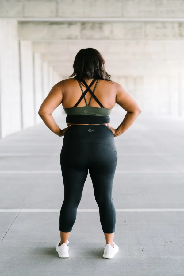 Sports Bras>Maven Thread Criss Cross Sports Bra - Olive Green / Black