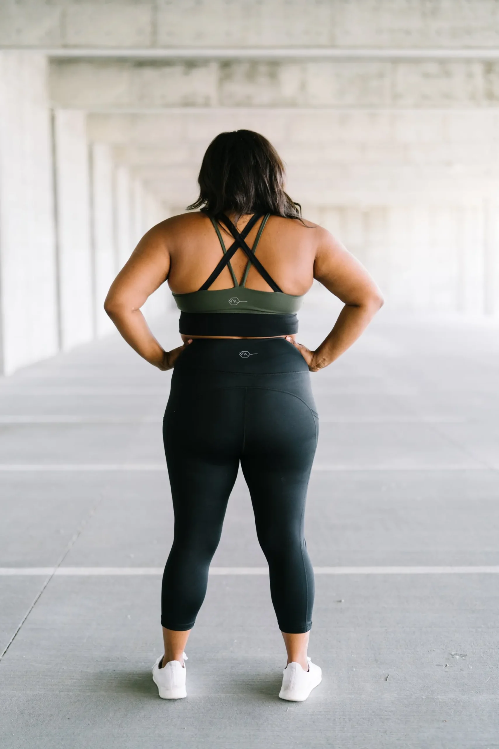 criss_cross_sports_bra__o_3.webp Sports Bras>Maven Thread Criss Cross Sports Bra - Olive Green / Black