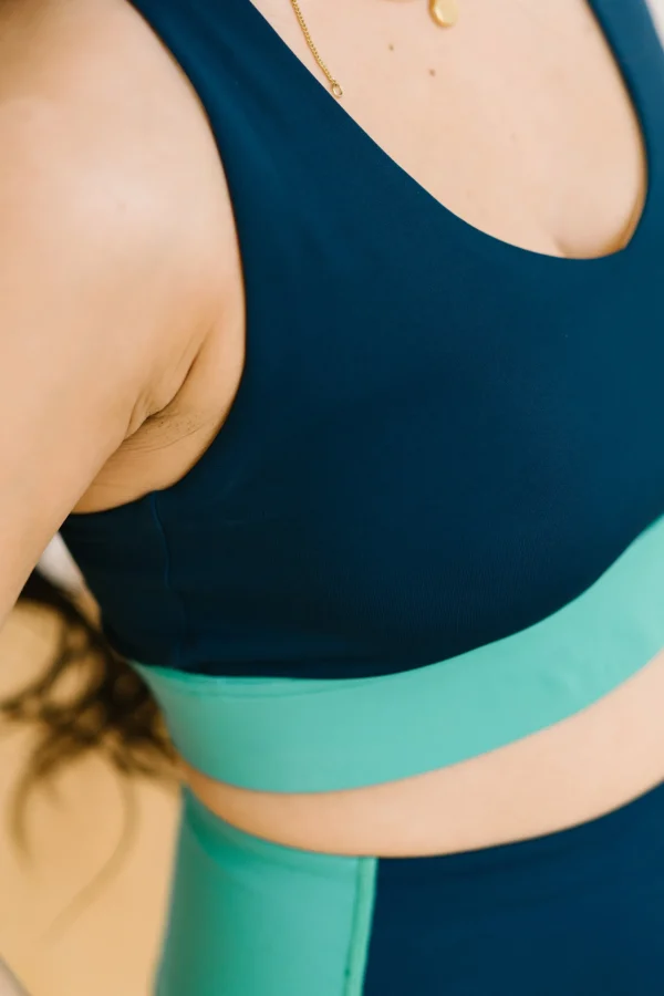 Sports Bras>Maven Thread Criss Cross Sports Bra - Teal Colorblock