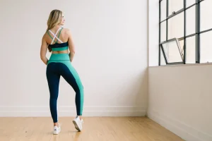 Sports Bras>Maven Thread Criss Cross Sports Bra - Teal Colorblock