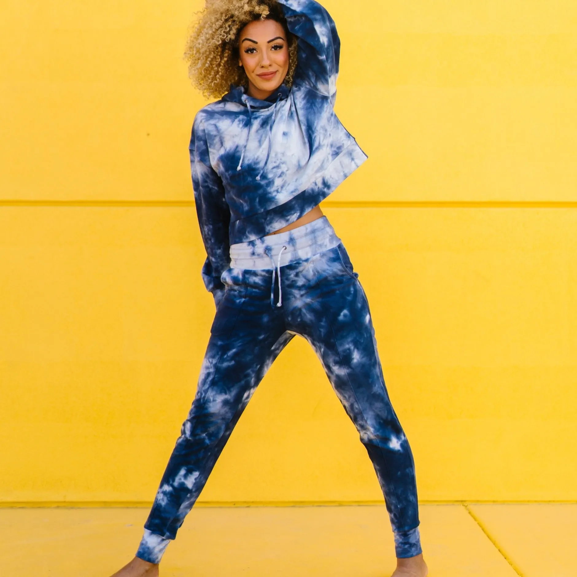 crop_hoodie__navy_tie_dye_2.webp Hoodies + Sleep | Hoodies>Maven Thread Crop Hoodie - Navy Tie Dye