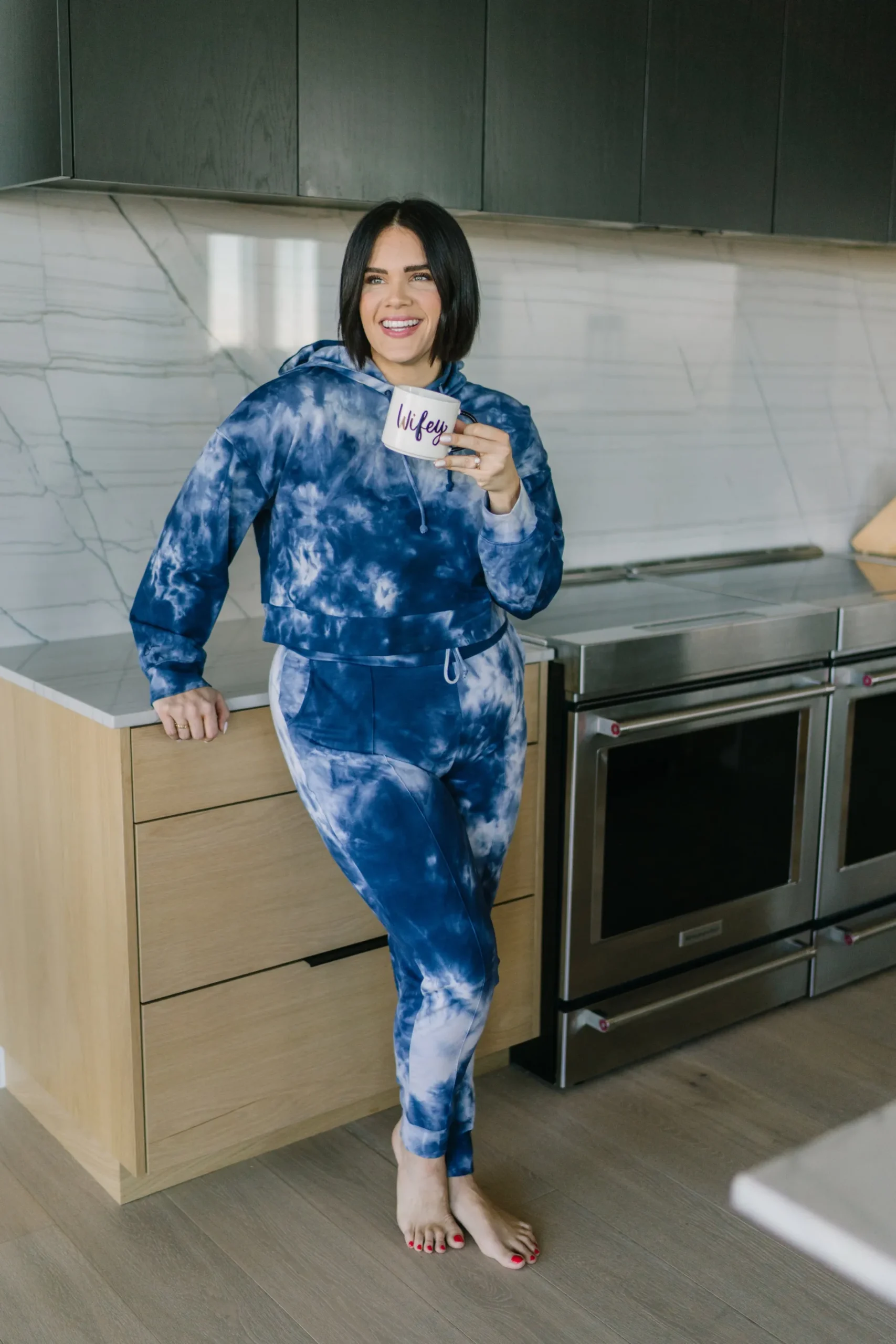 crop_hoodie__navy_tie_dye_3.webp Hoodies + Sleep | Hoodies>Maven Thread Crop Hoodie - Navy Tie Dye