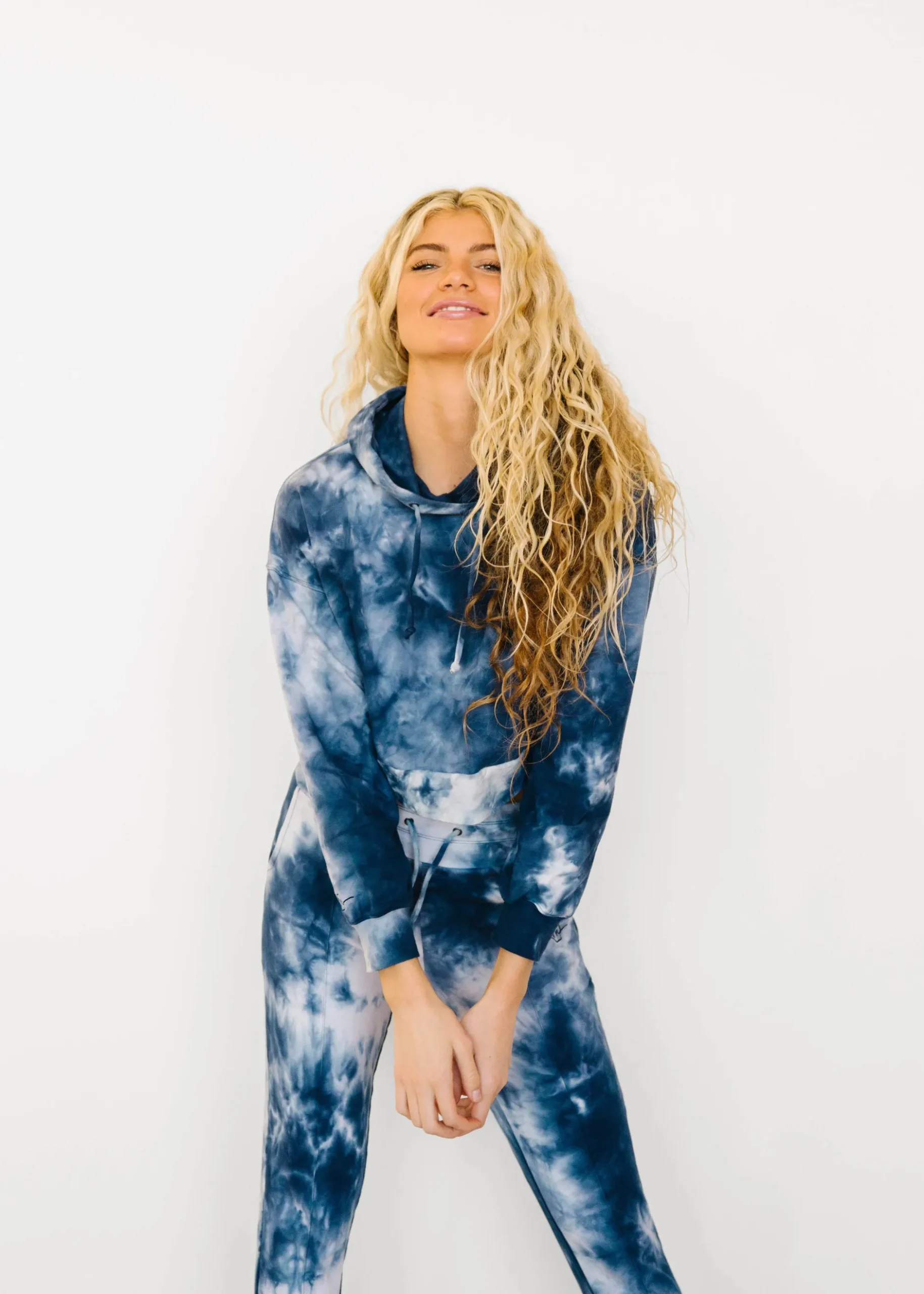 crop_hoodie__navy_tie_dye_4.webp Hoodies + Sleep | Hoodies>Maven Thread Crop Hoodie - Navy Tie Dye