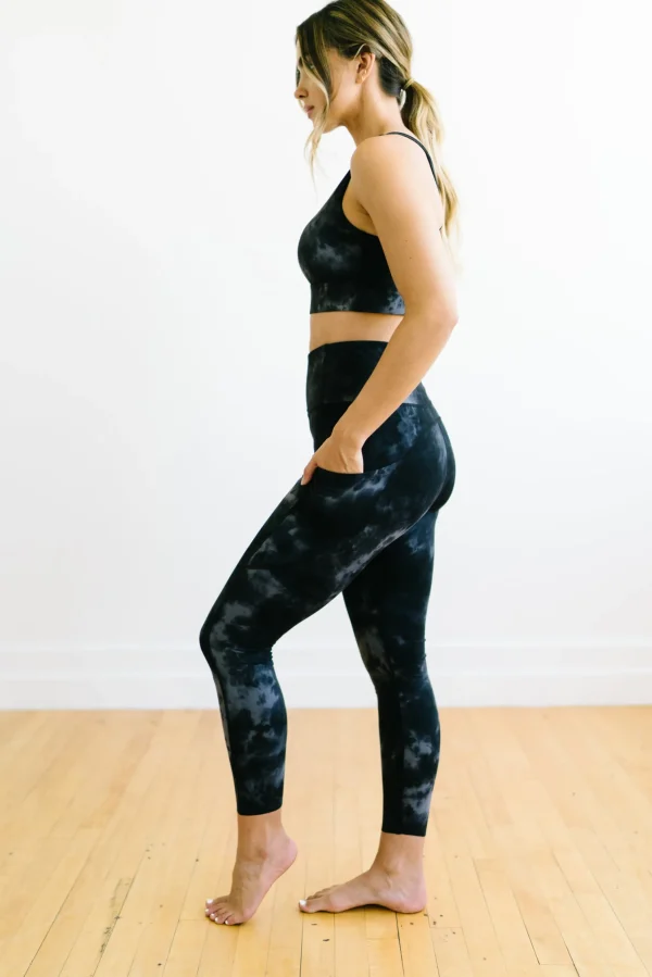 Sports Bras>Maven Thread Fearless Sports Bra - Black Tie Dye
