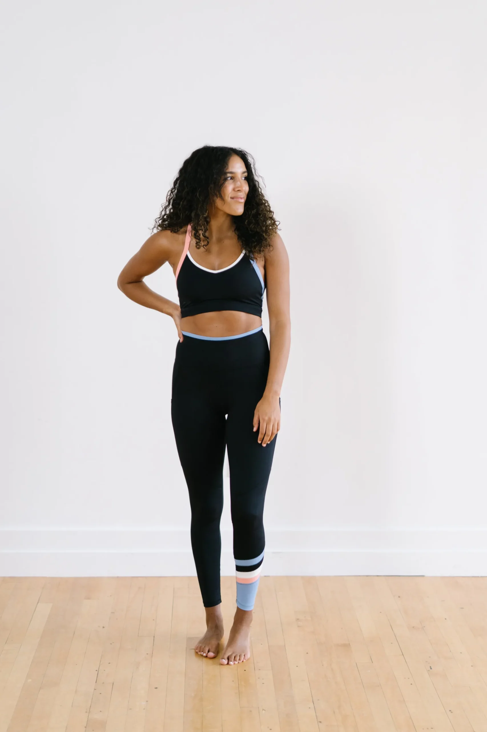 hype_vneck_sports_bra__su_8.webp Sports Bras>Maven Thread Hype V-Neck Sports Bra - Sunrise