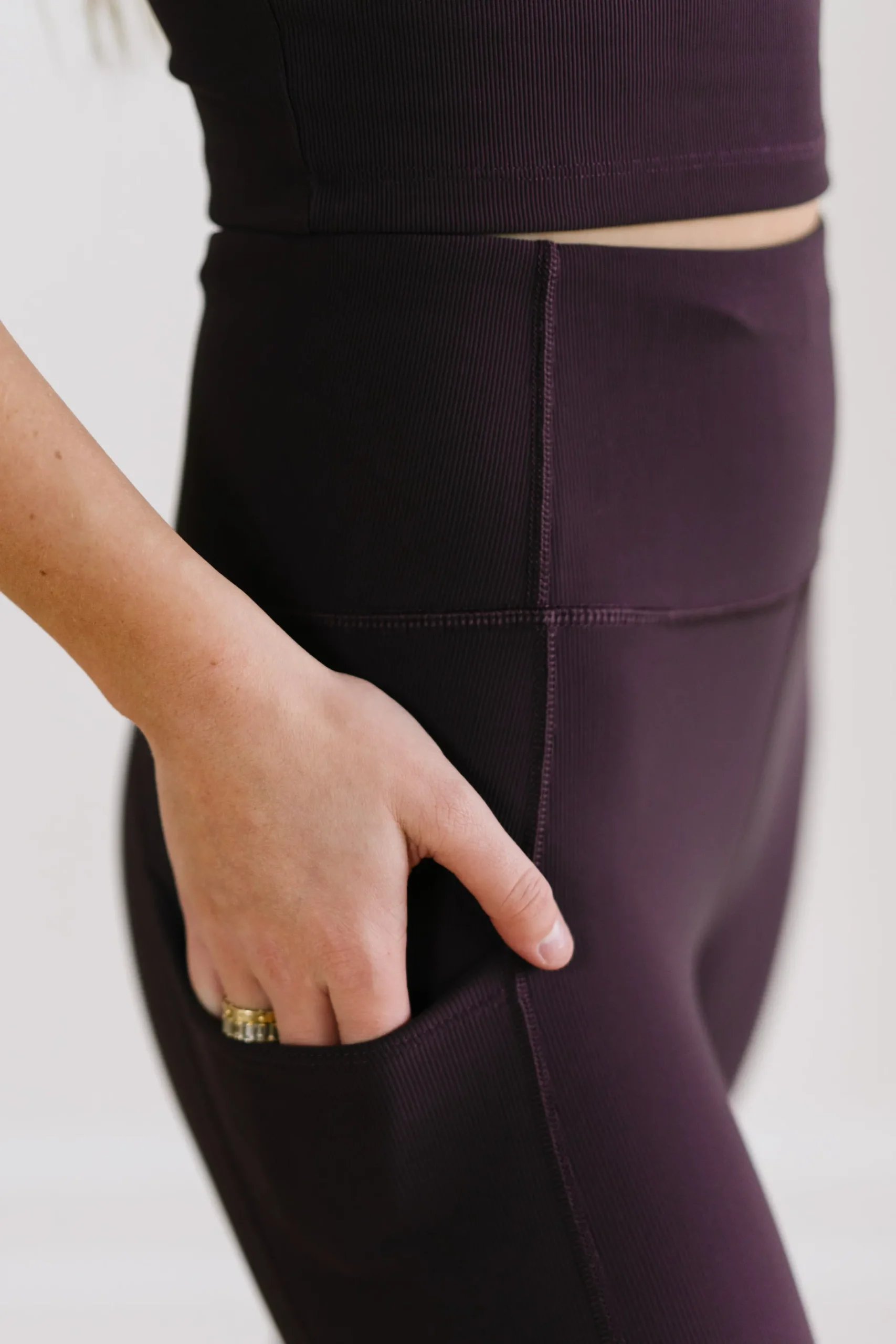 inspire_leggings__eggplan_2.webp Leggings>Maven Thread Inspire Leggings - Eggplant Ribbed