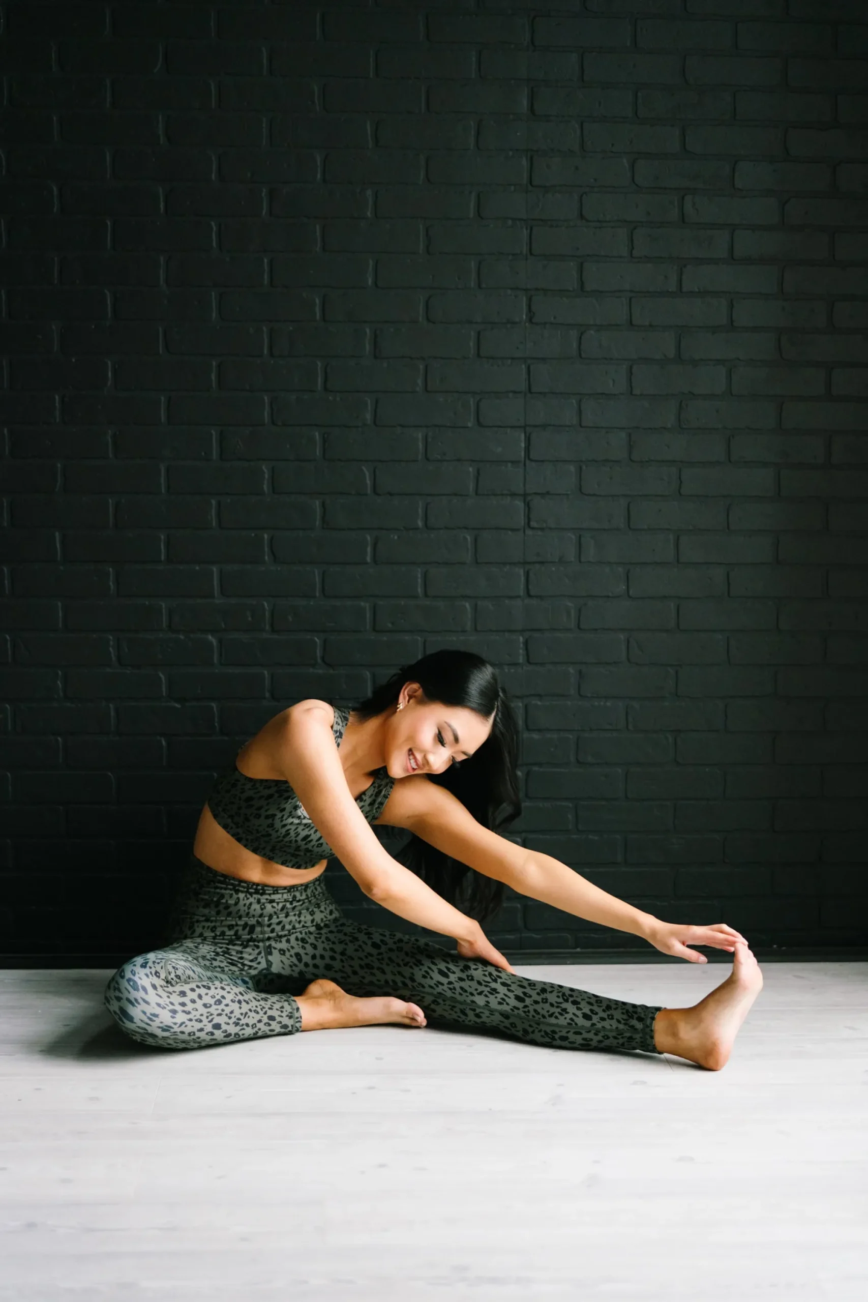 inspire_leggings__green_l_9.webp Leggings>Maven Thread Inspire Leggings - Green Leopard