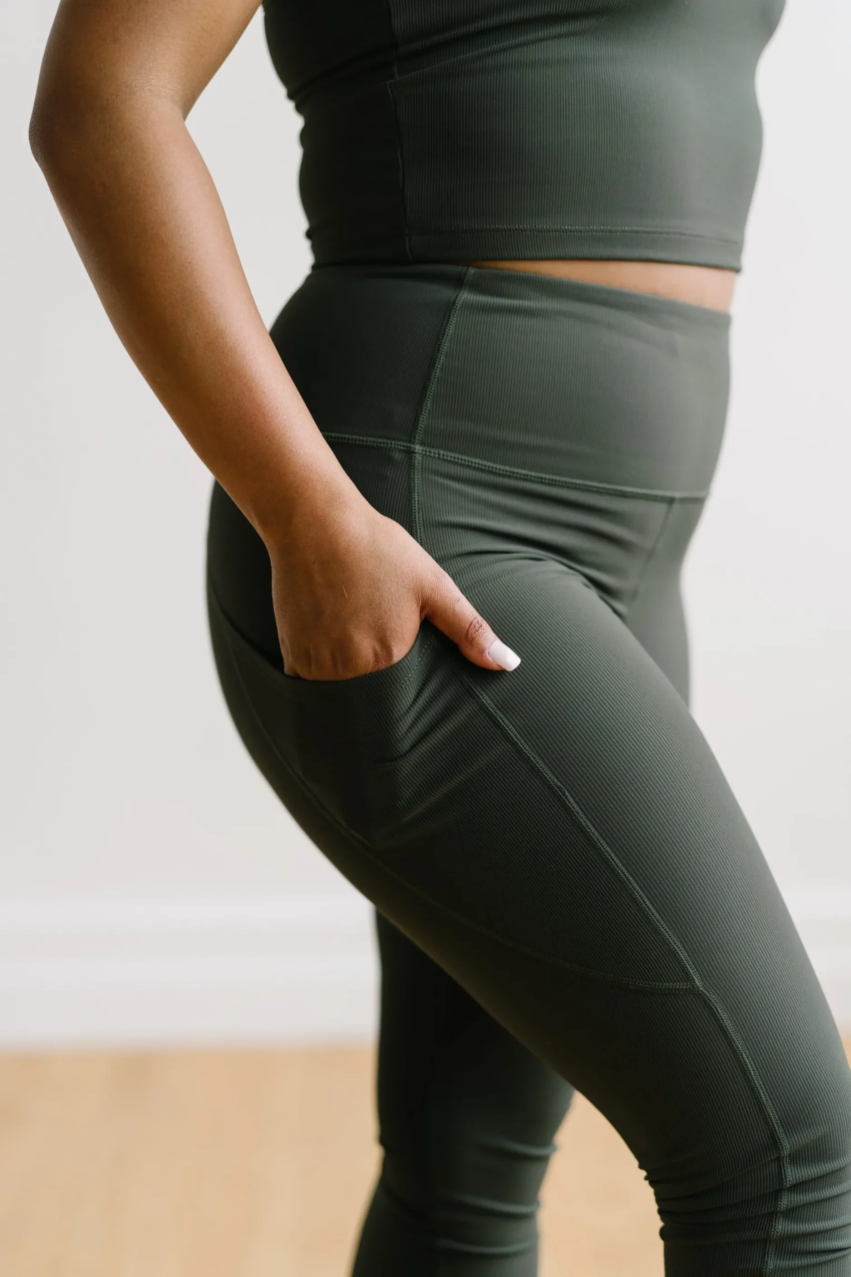inspire_leggings__green_r_5.webp Leggings>Maven Thread Inspire Leggings - Green Ribbed
