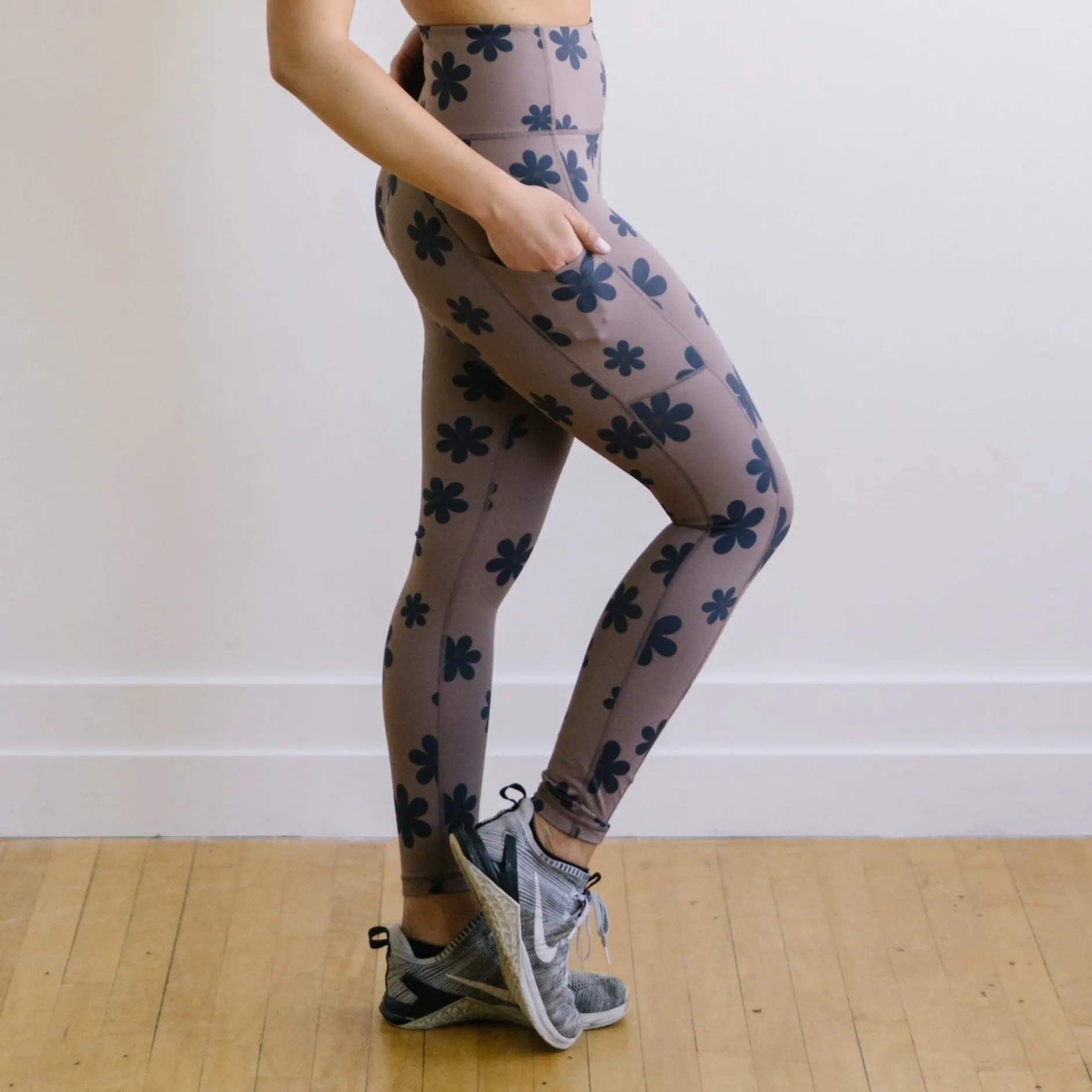 inspire_leggings__groovy_0.webp Leggings>Maven Thread Inspire Leggings - Groovy