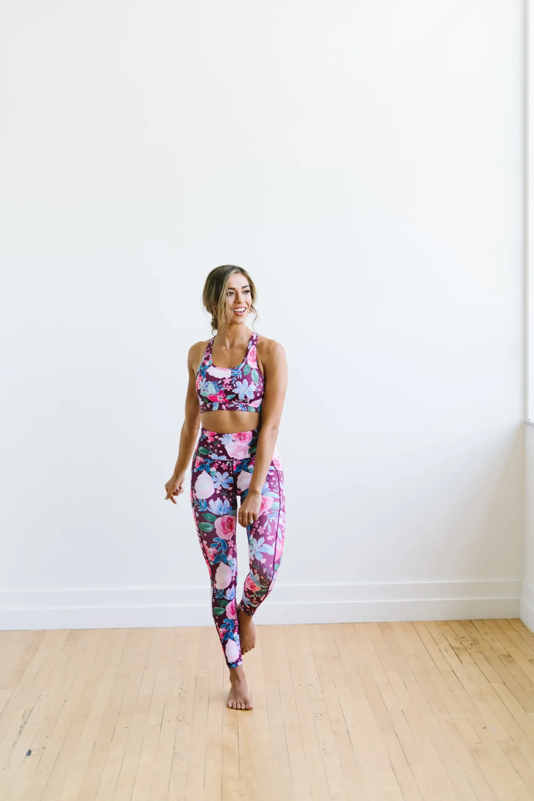 inspire_leggings__maroon__7.webp Leggings>Maven Thread Inspire Leggings - Maroon Floral