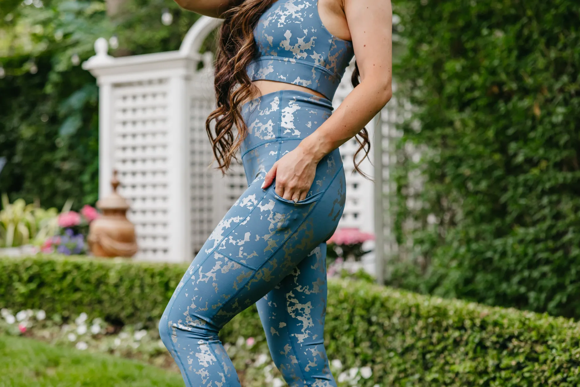 inspire_leggings__silver__4.webp Leggings>Maven Thread Inspire Leggings - Silver Foil