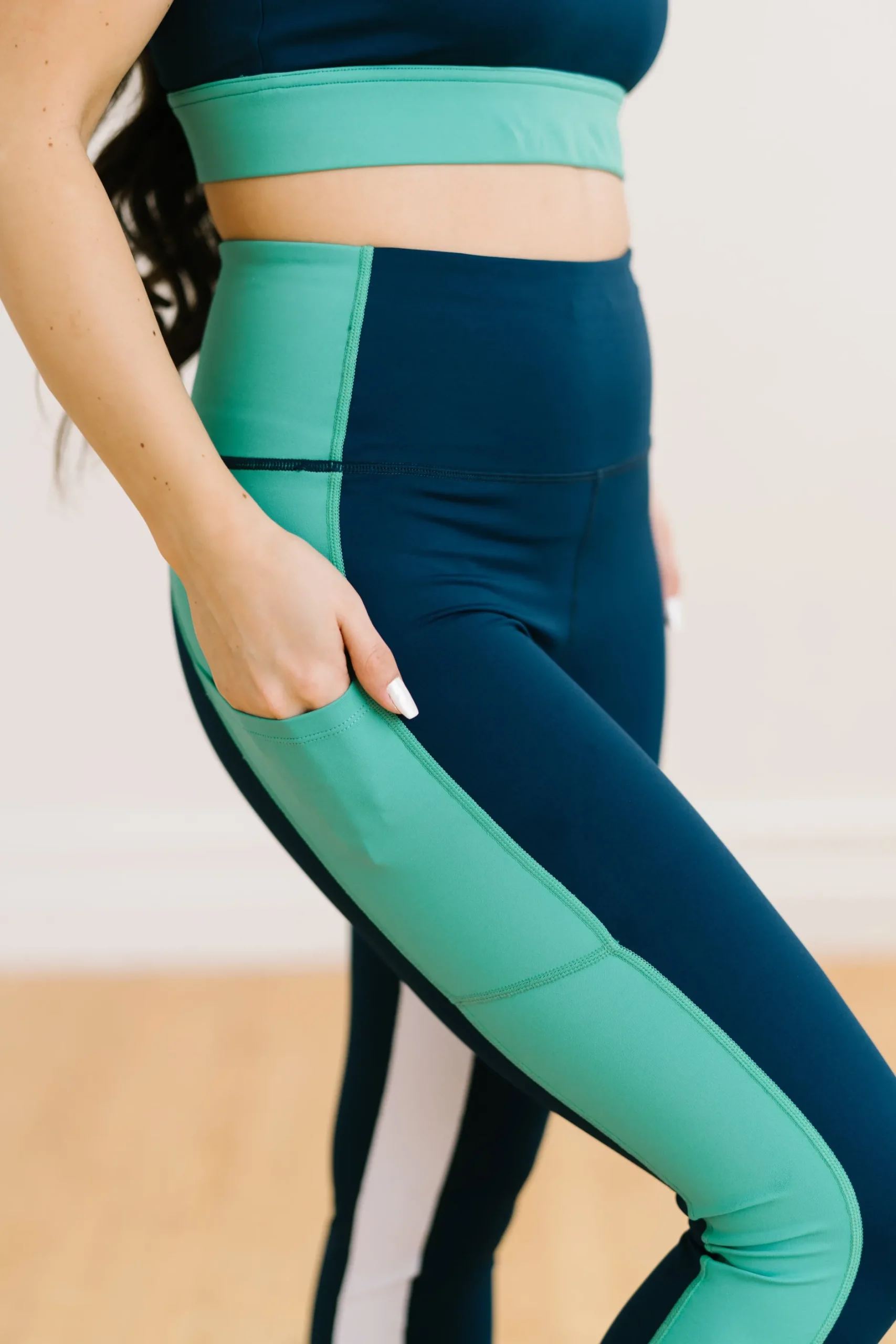 inspire_leggings__teal_co_2.webp Leggings>Maven Thread Inspire Leggings - Teal Colorblock