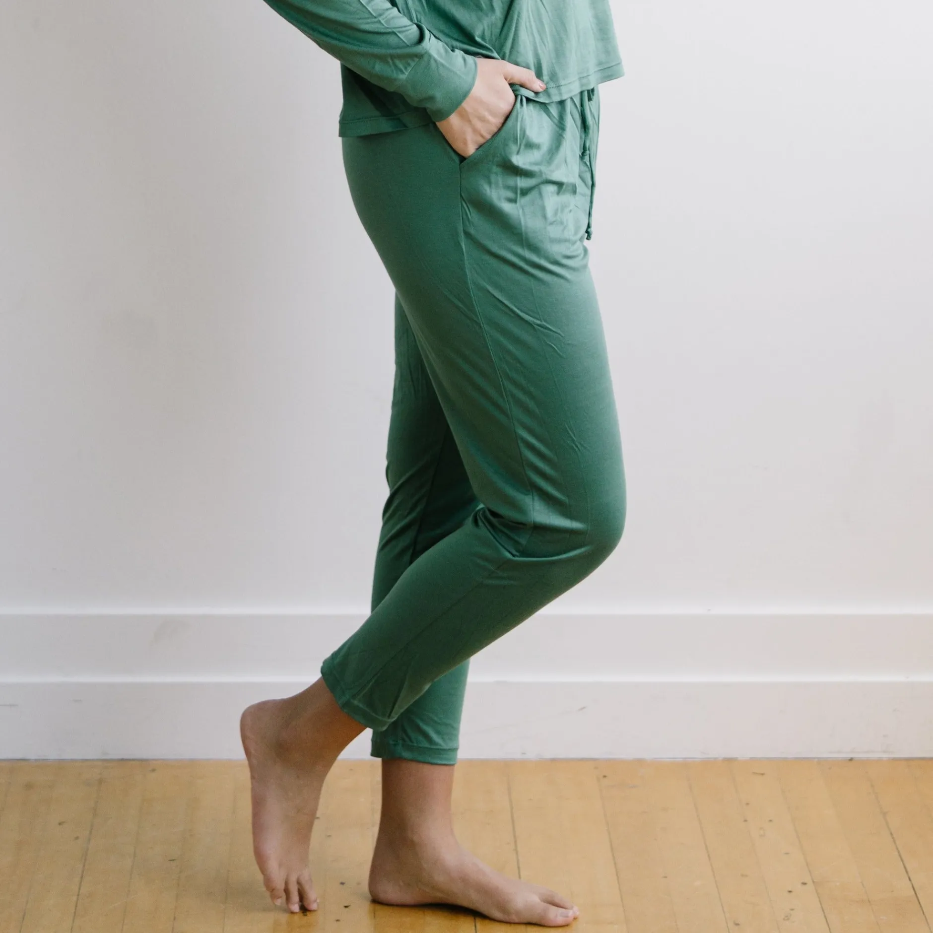 lounge_premium_pajama_pan_0-3.webp Sweats + Pjs + Lounge | Pajamas>Maven Thread Lounge Premium Pajama Pants - Wintergreen